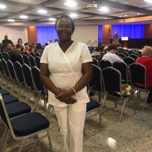 Meet your Posher, Elizabeth